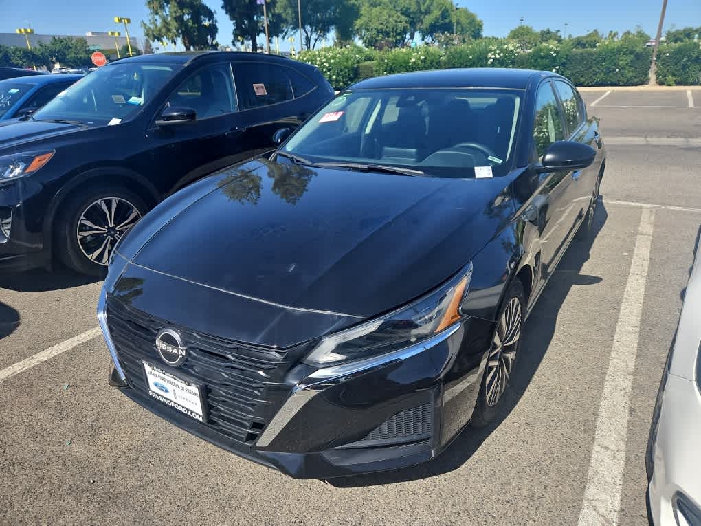 2023 Nissan Altima's photo