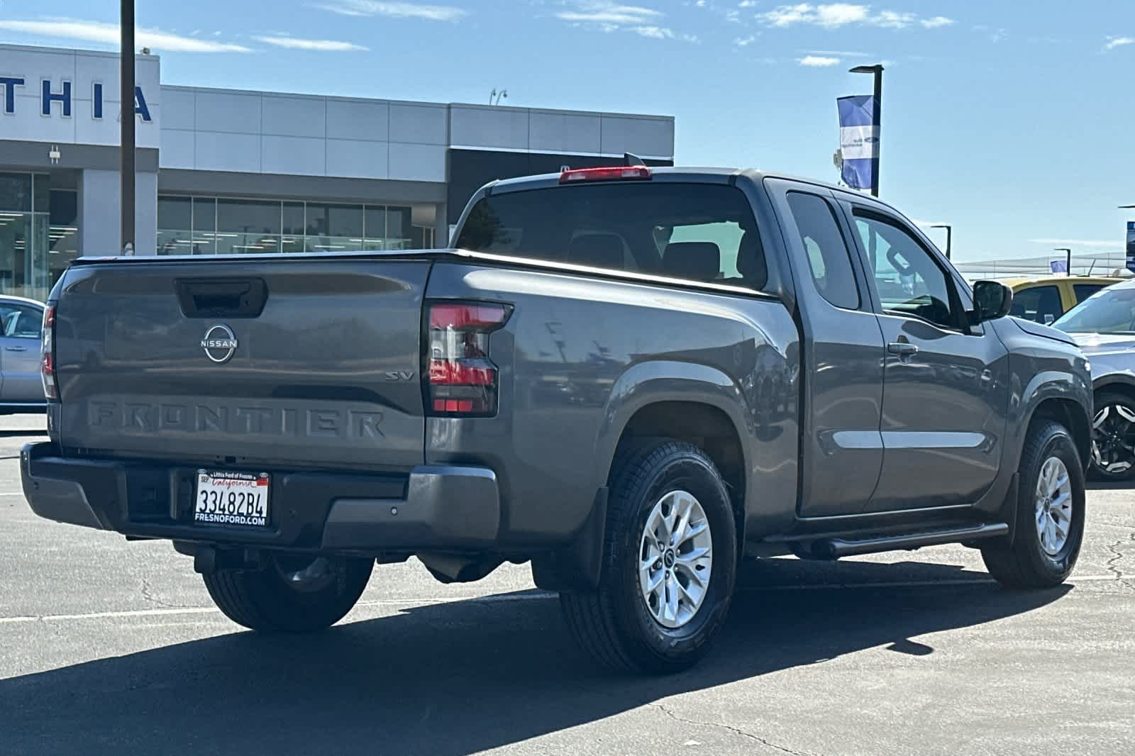 2024 Nissan Frontier SV photo 2