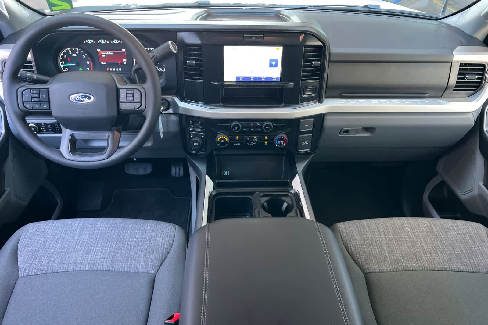 2025 Ford F-250 XLT photo 3