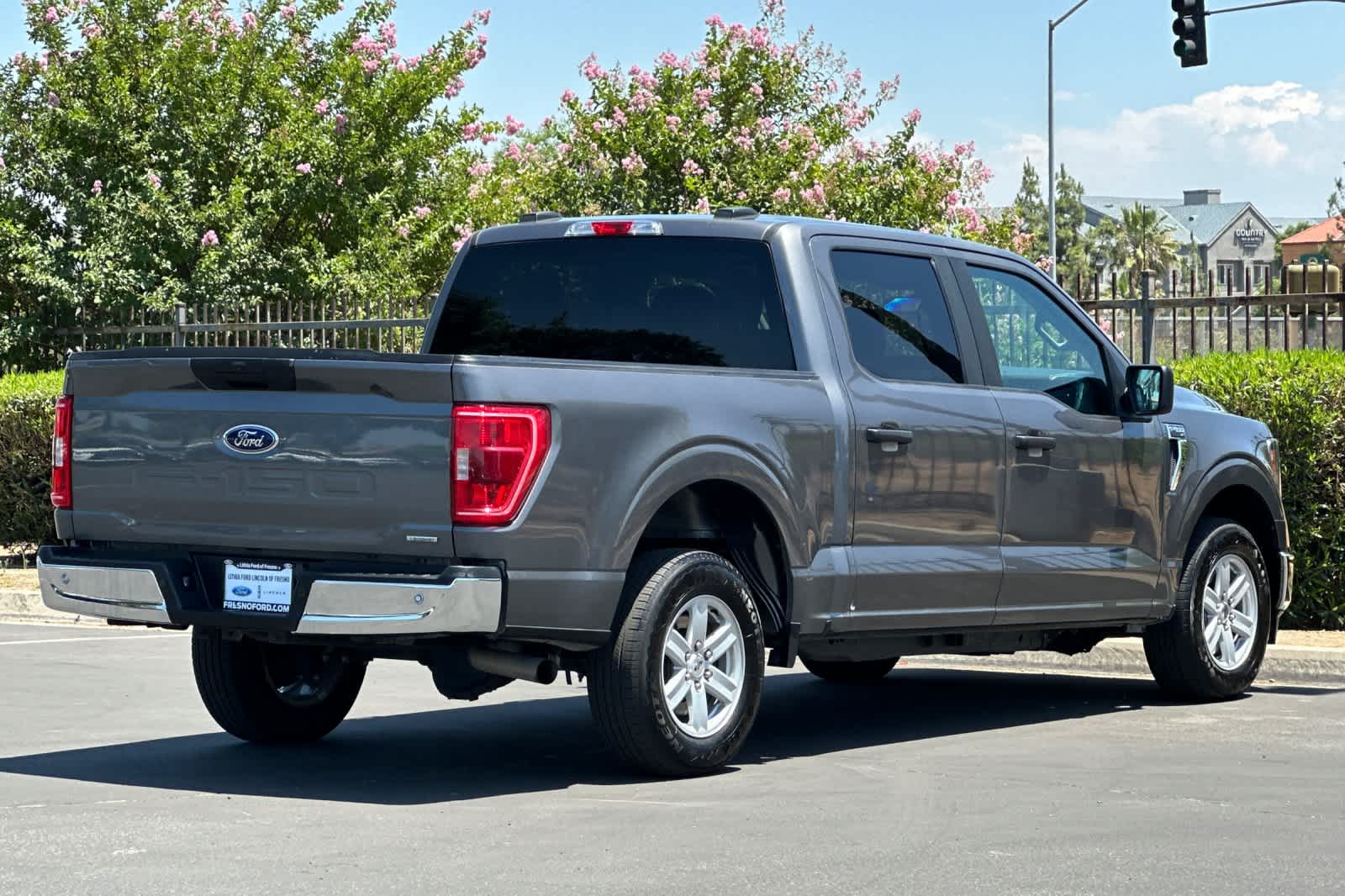 2023 Ford F-150 XLT photo 2