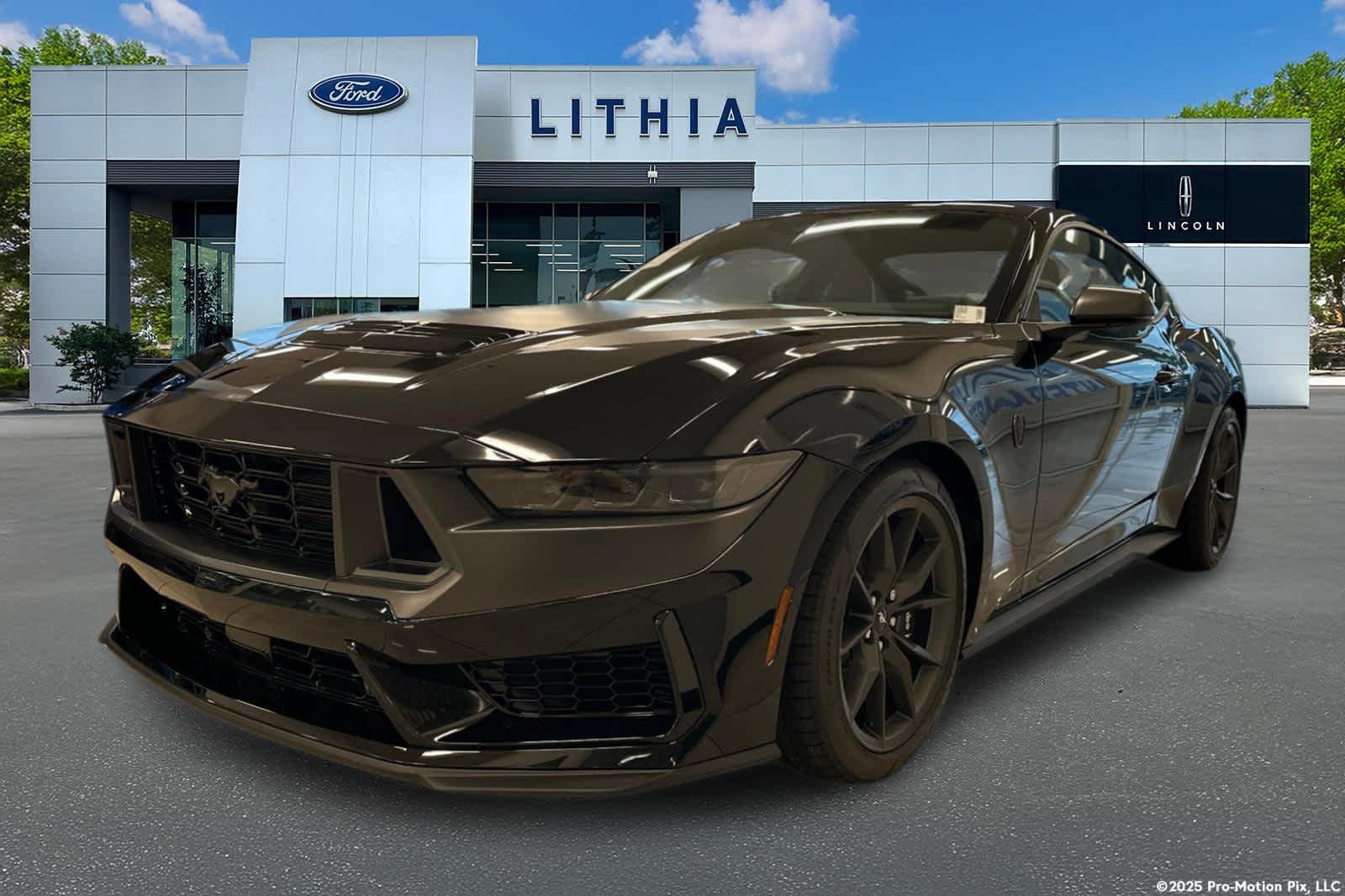 2026 Ford Mustang Dark Horse's photo