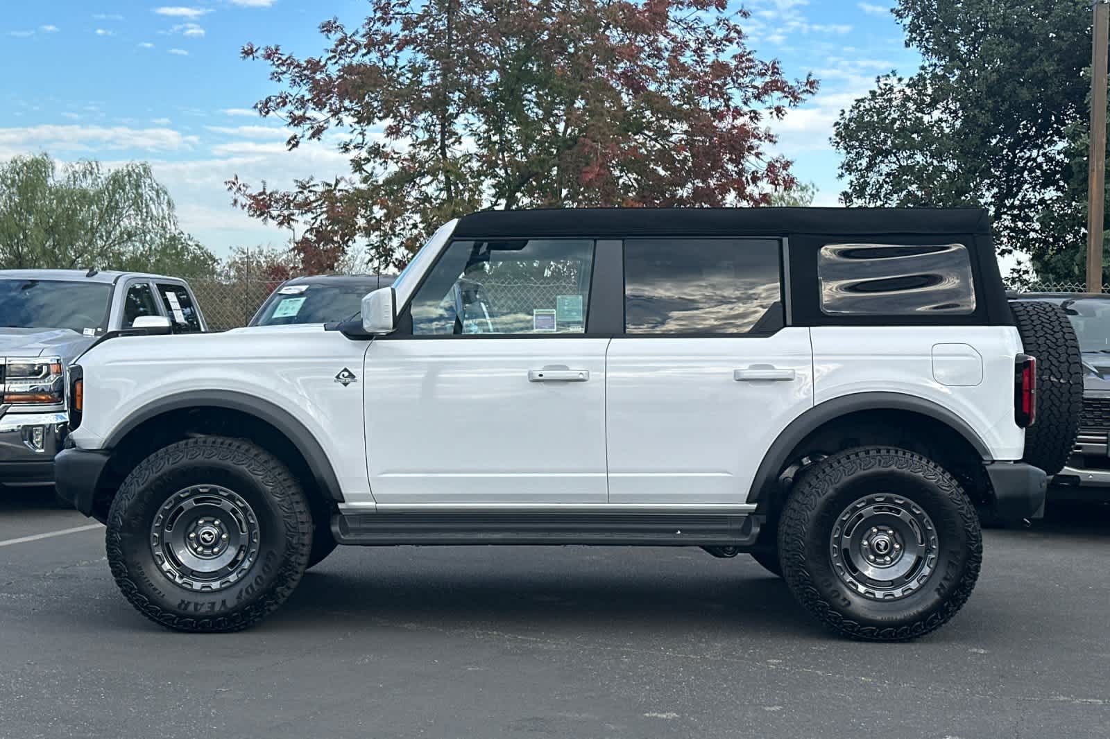 Thumbnail: 2025 Ford Bronco - 5