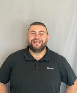 Staff member Geo Kazaryan from ID_57f147569650