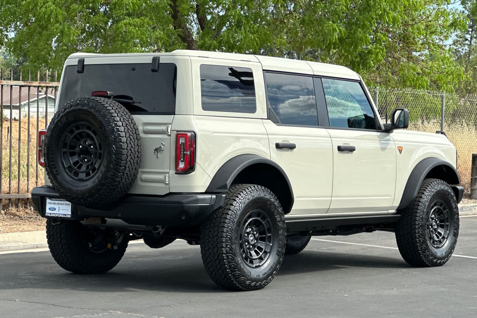 Thumbnail: 2026 Ford Bronco - 2