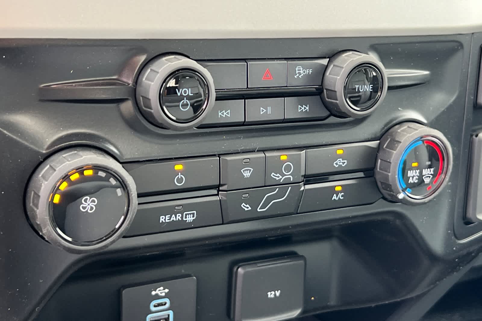 Thumbnail: 2026 Ford Econoline - 20