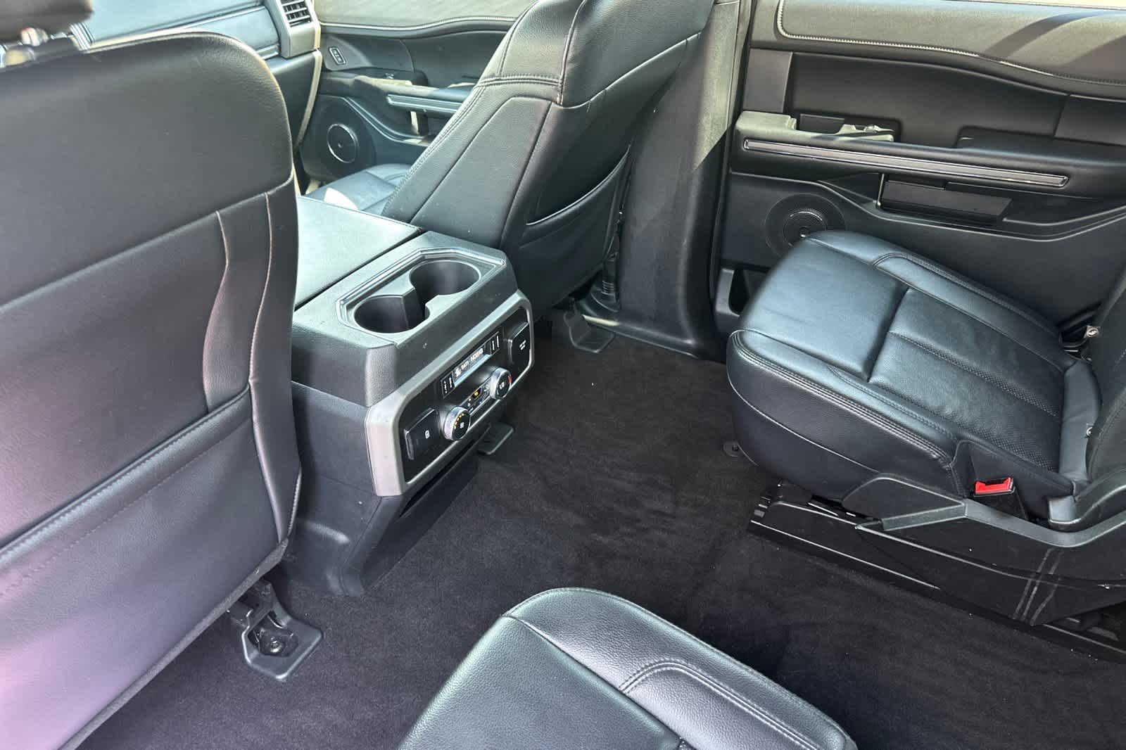 2020 Ford Expedition XLT photo 4