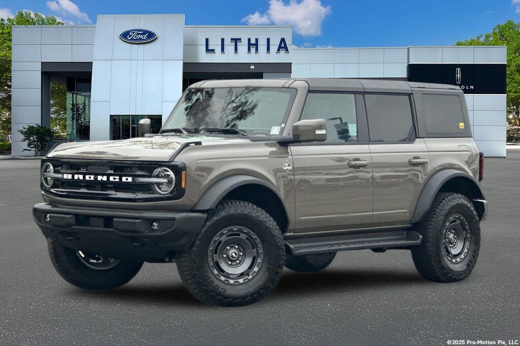 New 2025 Ford Bronco Outer Banks SUV