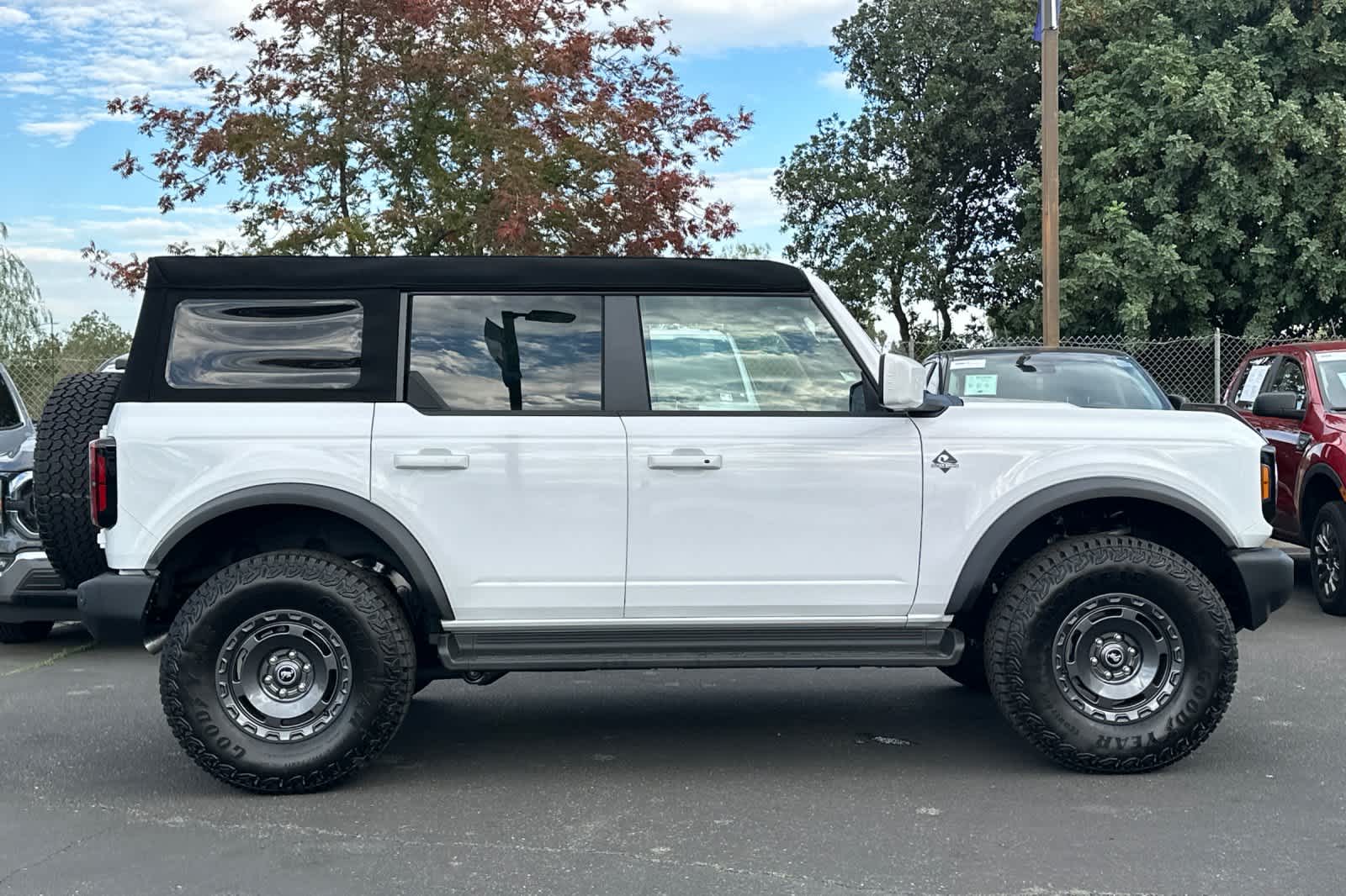 Thumbnail: 2025 Ford Bronco - 8
