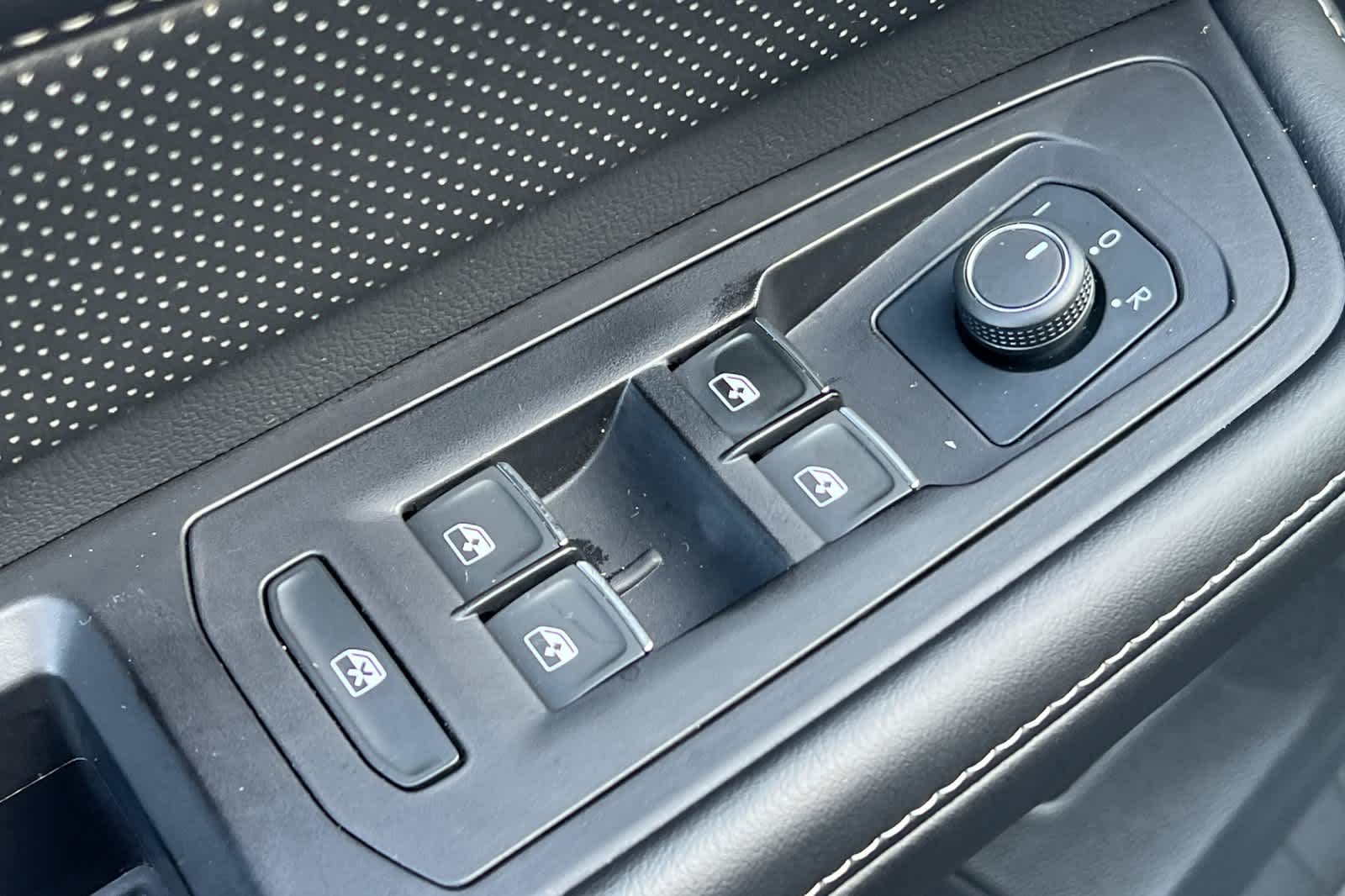 Thumbnail: 2024 Volkswagen Atlas - 13