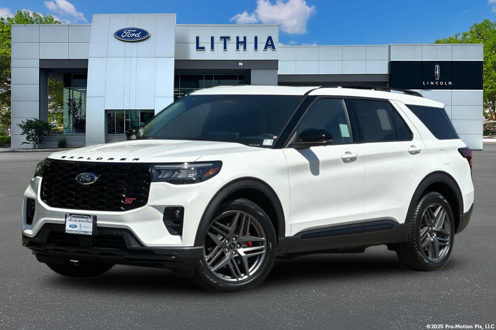 2026 Ford Explorer ST 4WD's photo