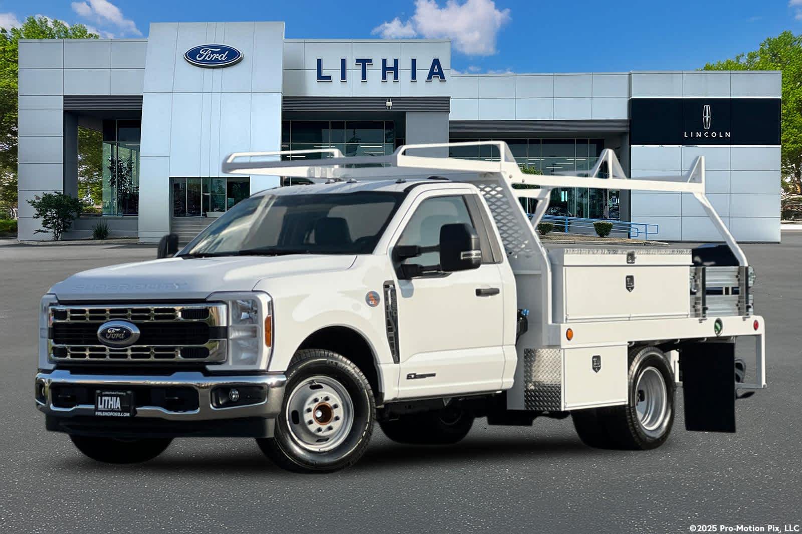 2024 Ford Econoline E-350 -
                  Fresno, CA