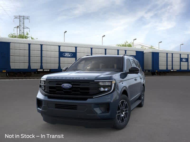 2025 Ford Expedition photo 2