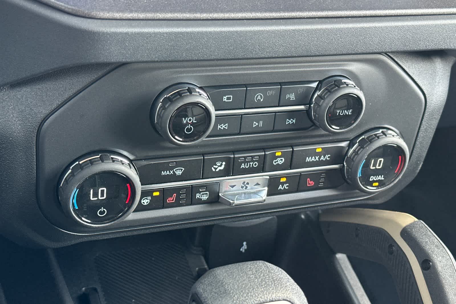 Thumbnail: 2026 Ford Bronco - 22