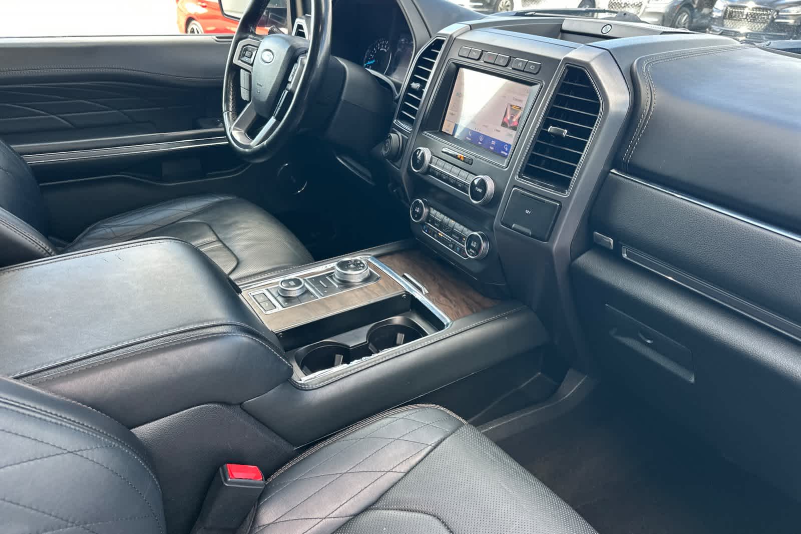 Thumbnail: 2020 Ford Expedition - 17