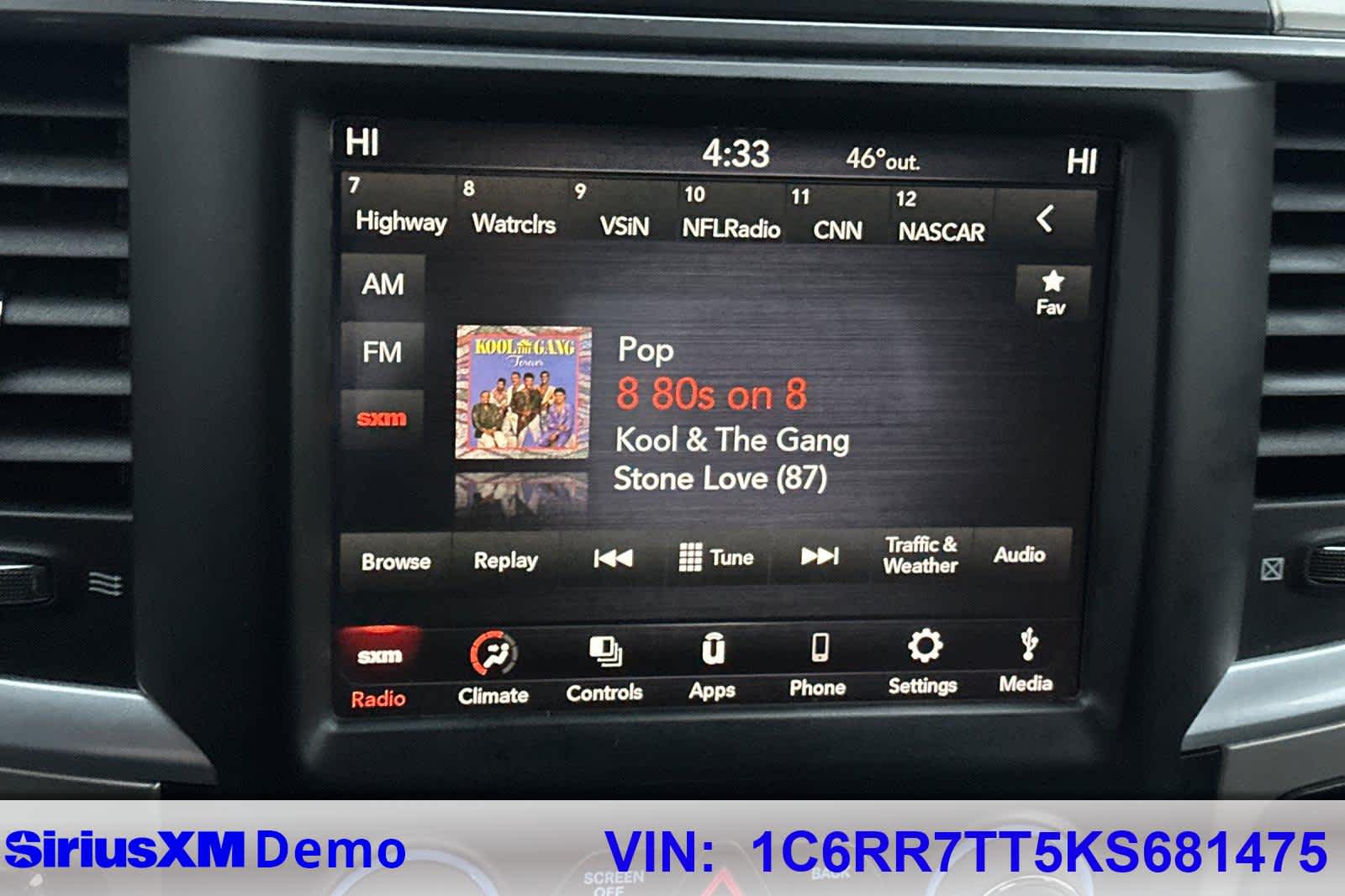 Thumbnail: 2019 RAM 1500 Classic - 26