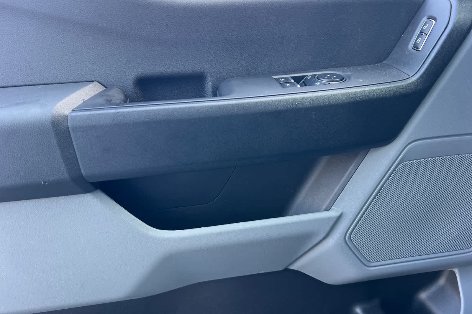 Thumbnail: 2024 Ford Econoline - 13