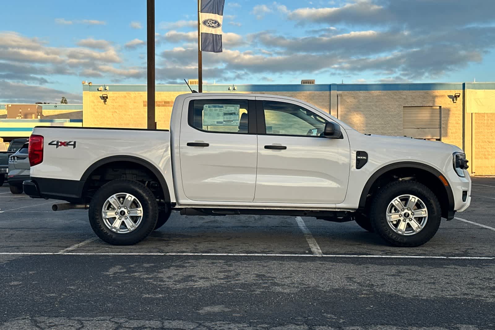 Thumbnail: 2025 Ford Ranger - 8