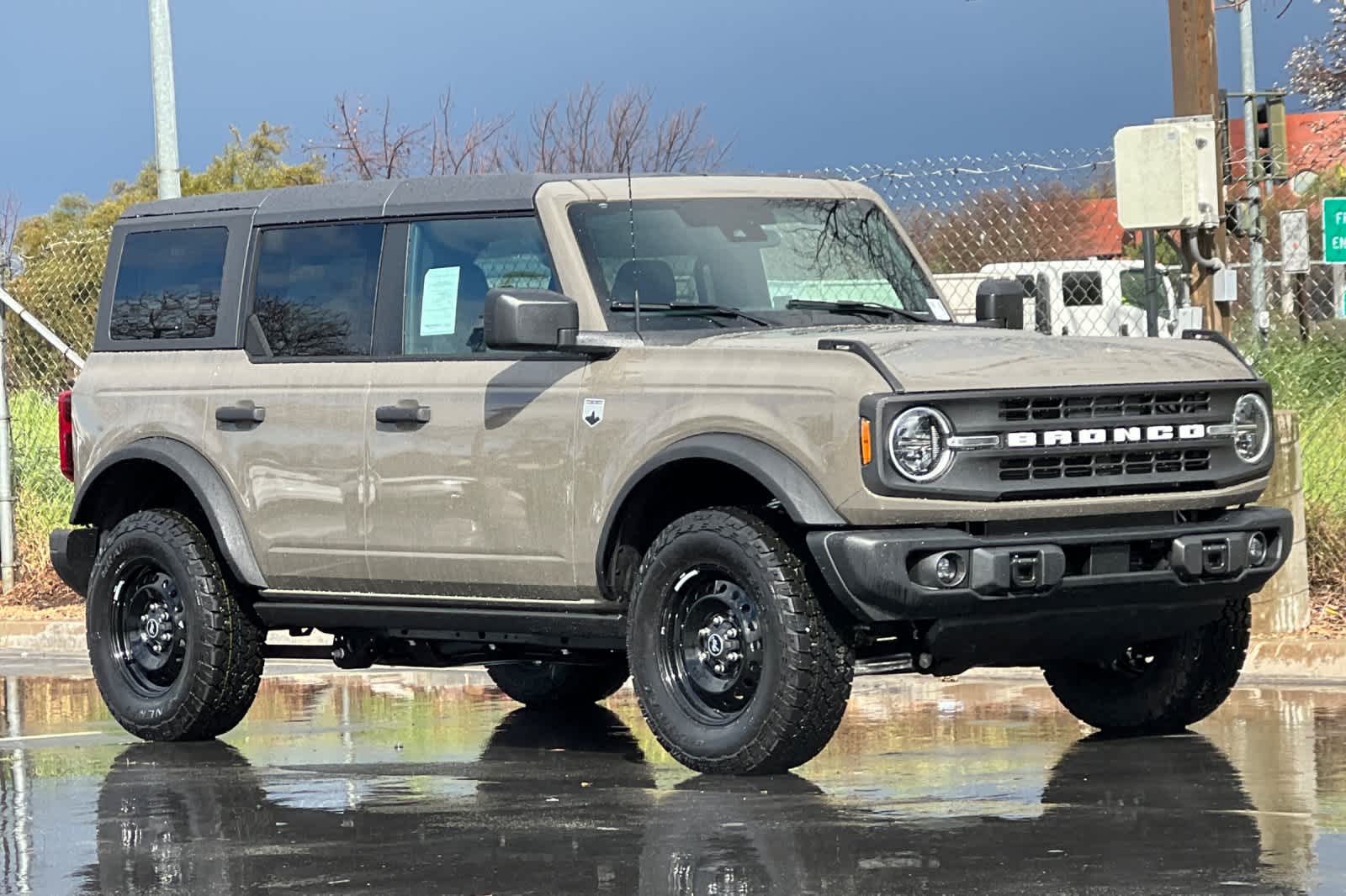 Thumbnail: 2026 Ford Bronco - 10