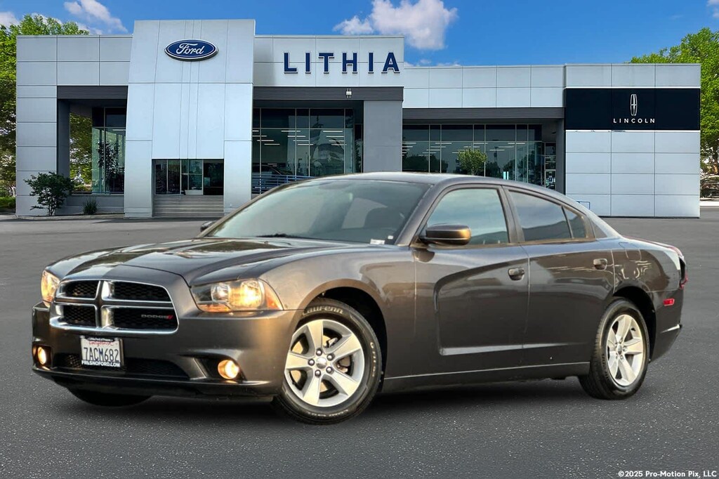 Used 2013 Dodge Charger SXT Sedan