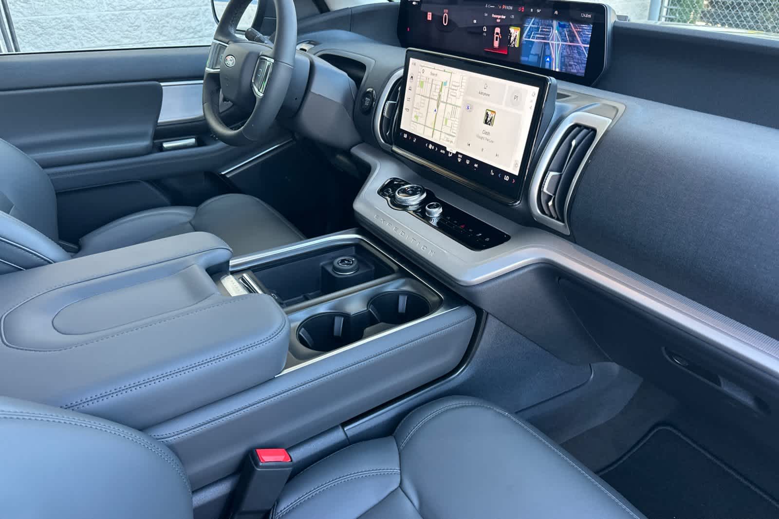 Thumbnail: 2026 Ford Expedition MAX - 18