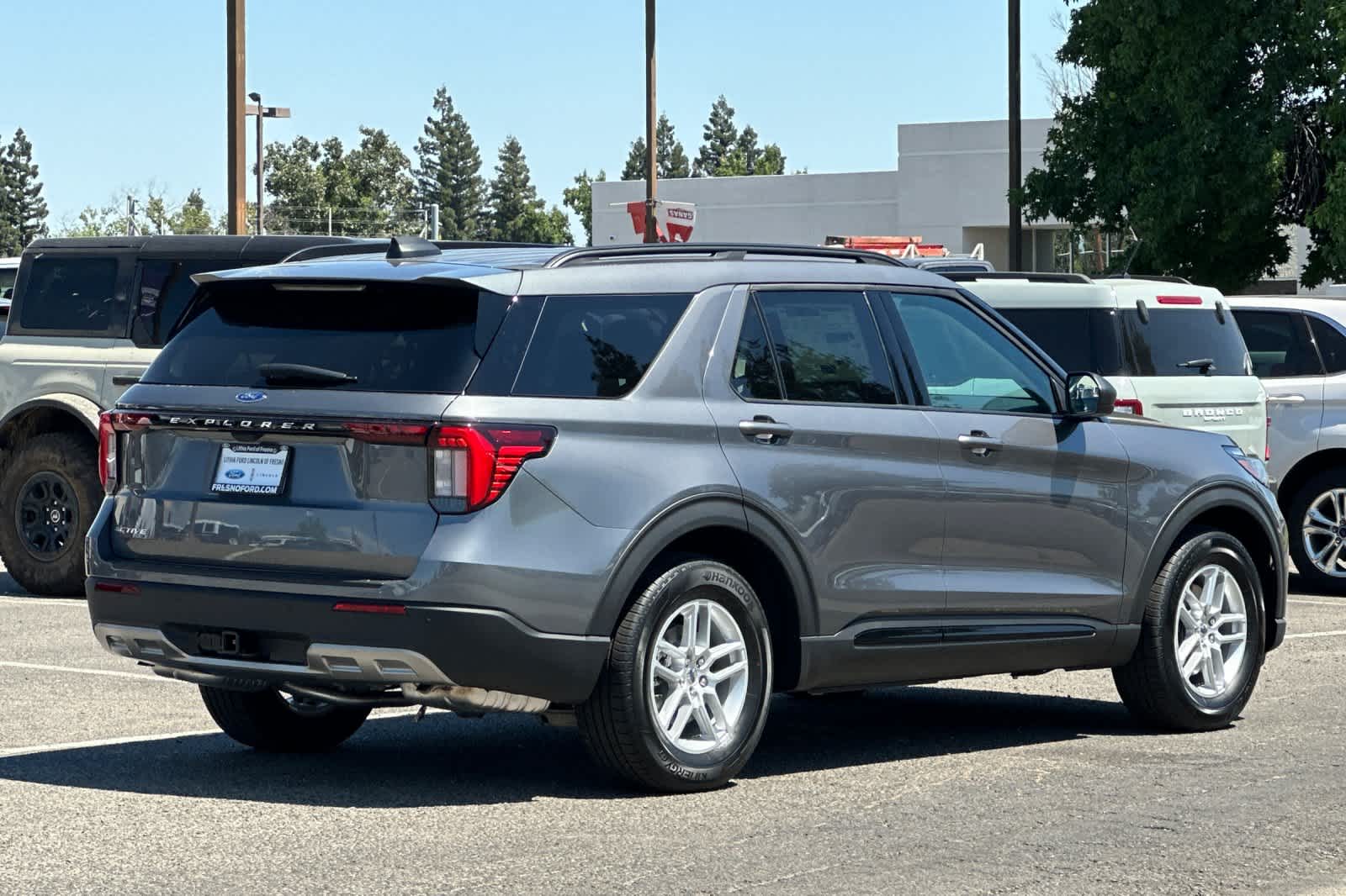 Thumbnail: 2026 Ford Explorer - 2