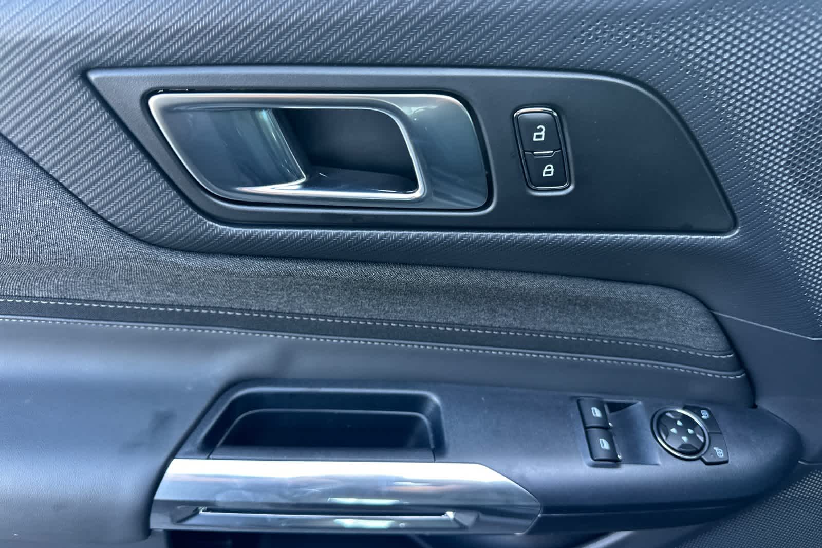 Thumbnail: 2025 Ford Mustang - 13