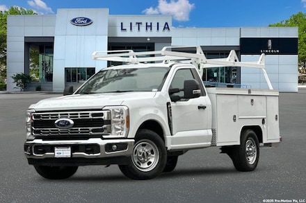 2026 Ford Super Duty F-350 SRW Chassis Cab F-350&reg; XL Truck