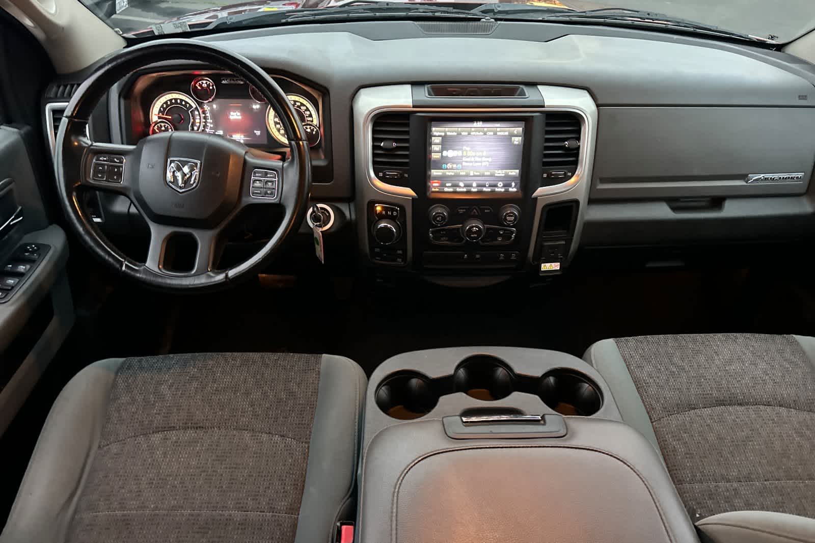 Thumbnail: 2019 RAM 1500 Classic - 3