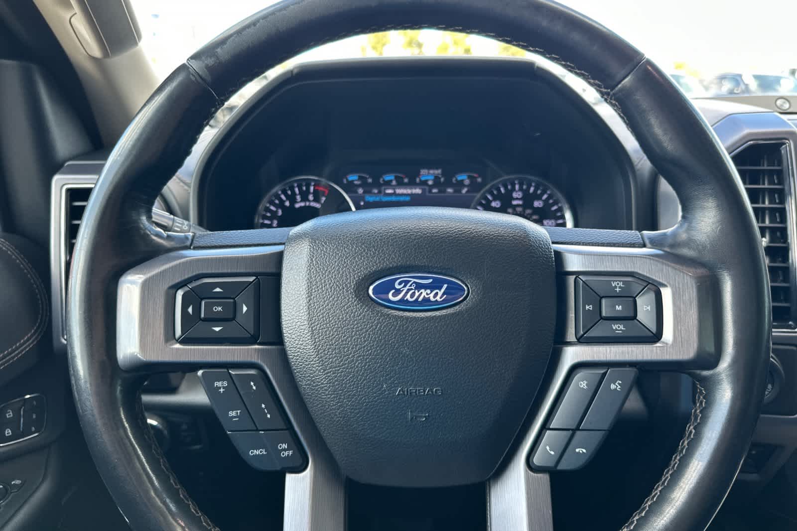 Thumbnail: 2020 Ford Expedition - 25