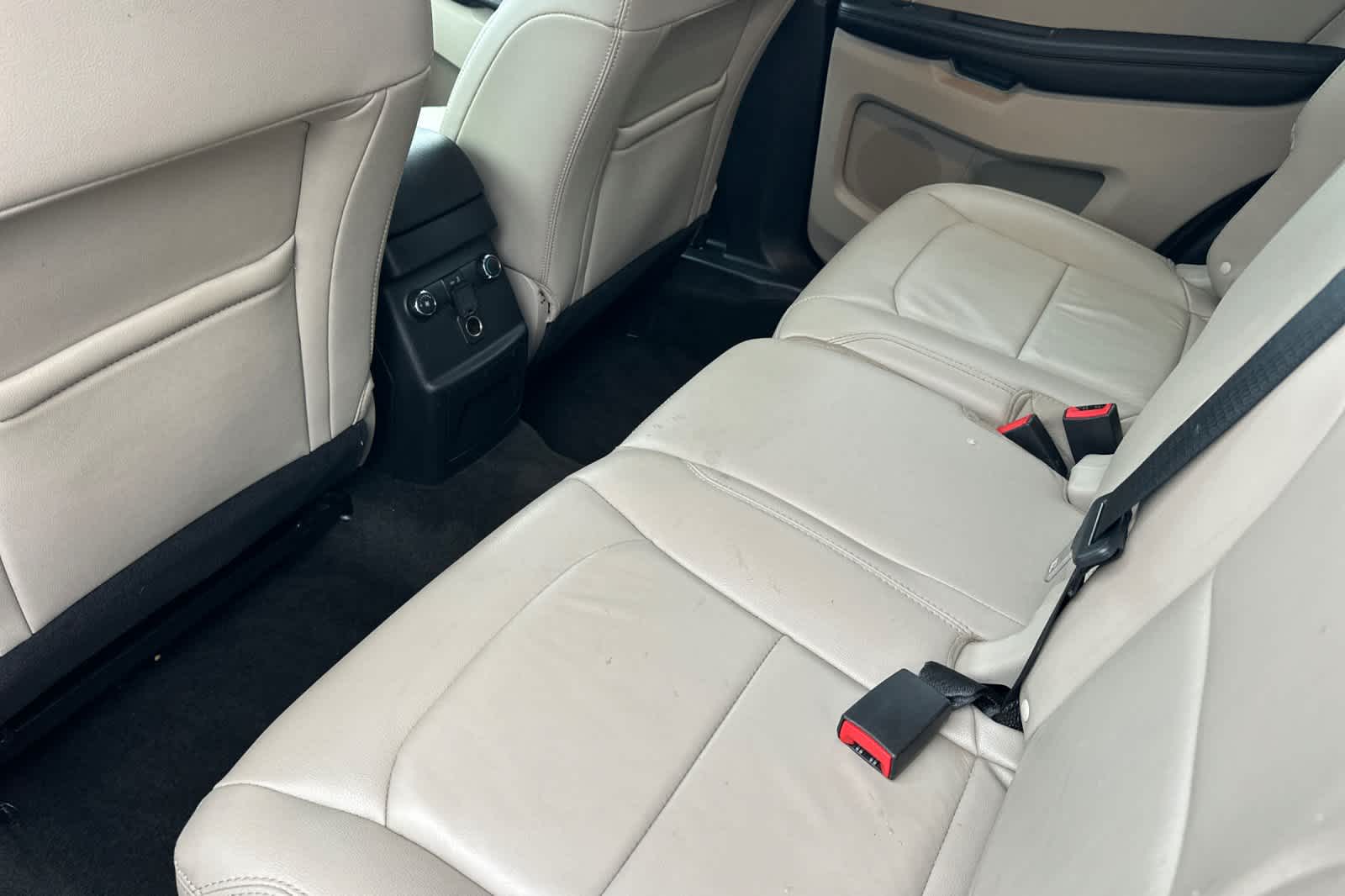 2018 Ford Explorer XLT photo 4