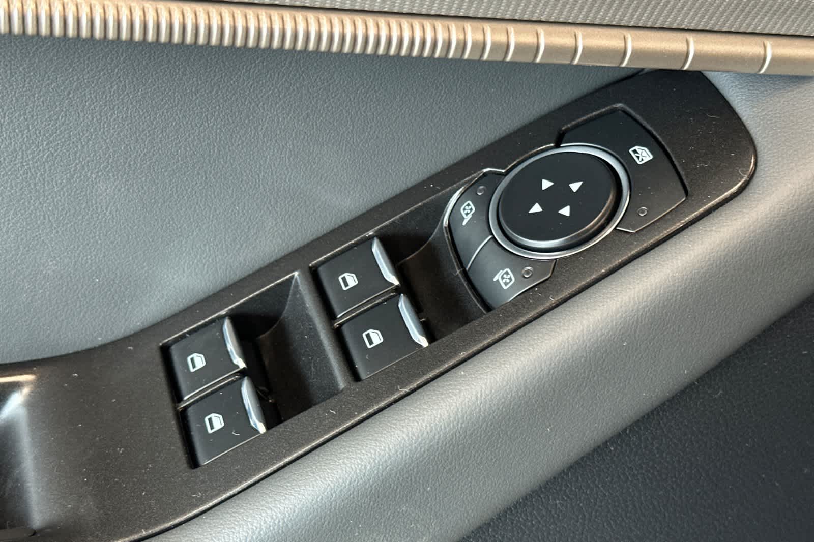 Thumbnail: 2026 Ford Explorer - 14