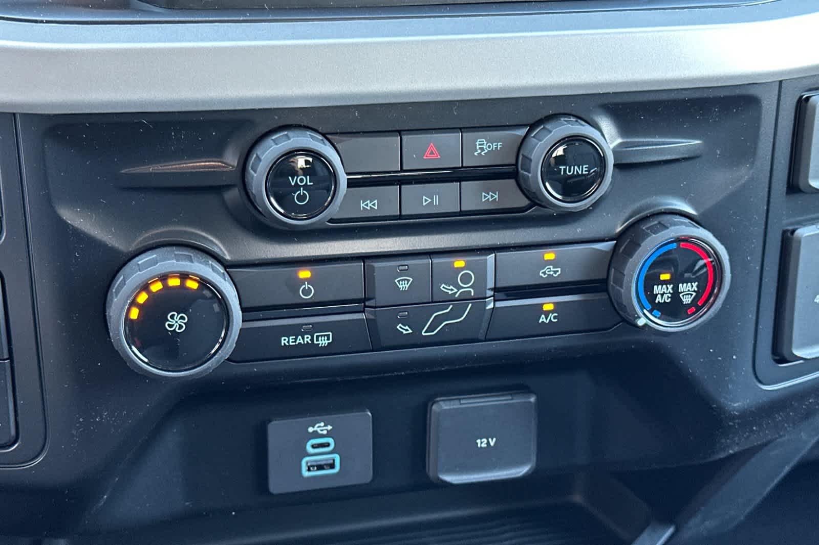 Thumbnail: 2026 Ford Econoline - 21