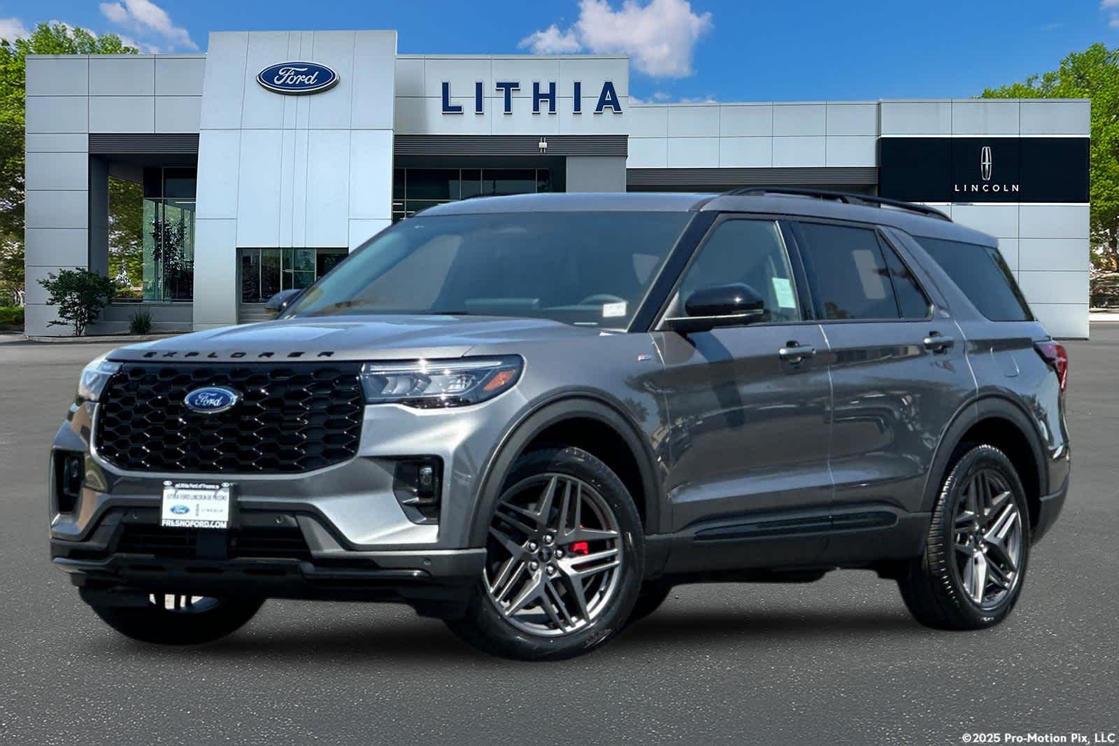 2026 Ford Explorer ST-LINE 4WD's photo