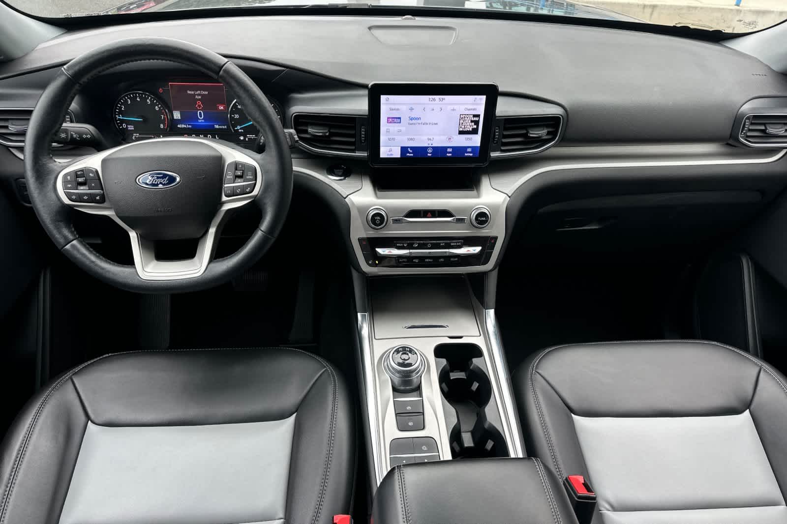 2022 Ford Explorer XLT photo 3