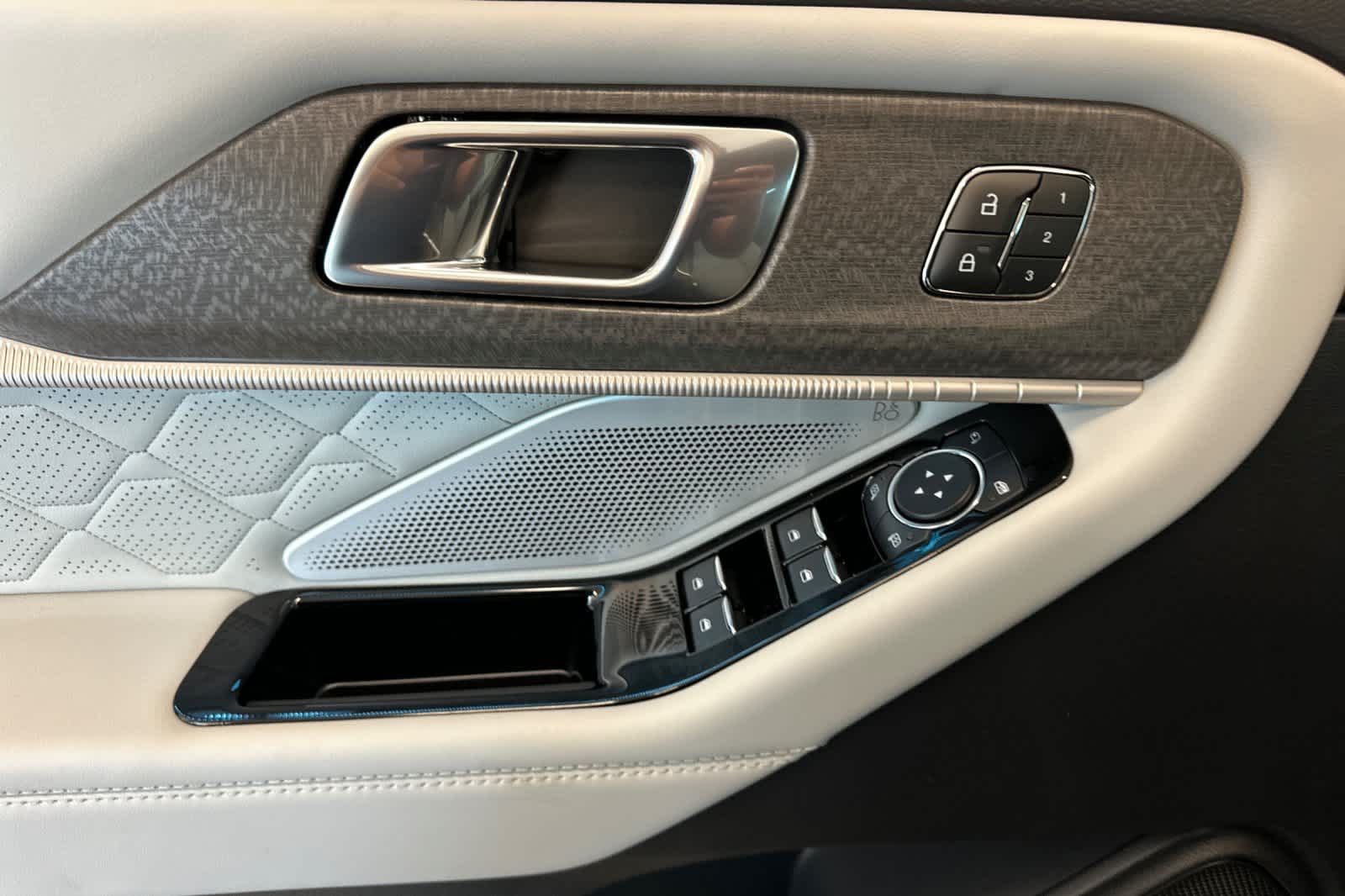 Thumbnail: 2025 Ford Explorer - 13