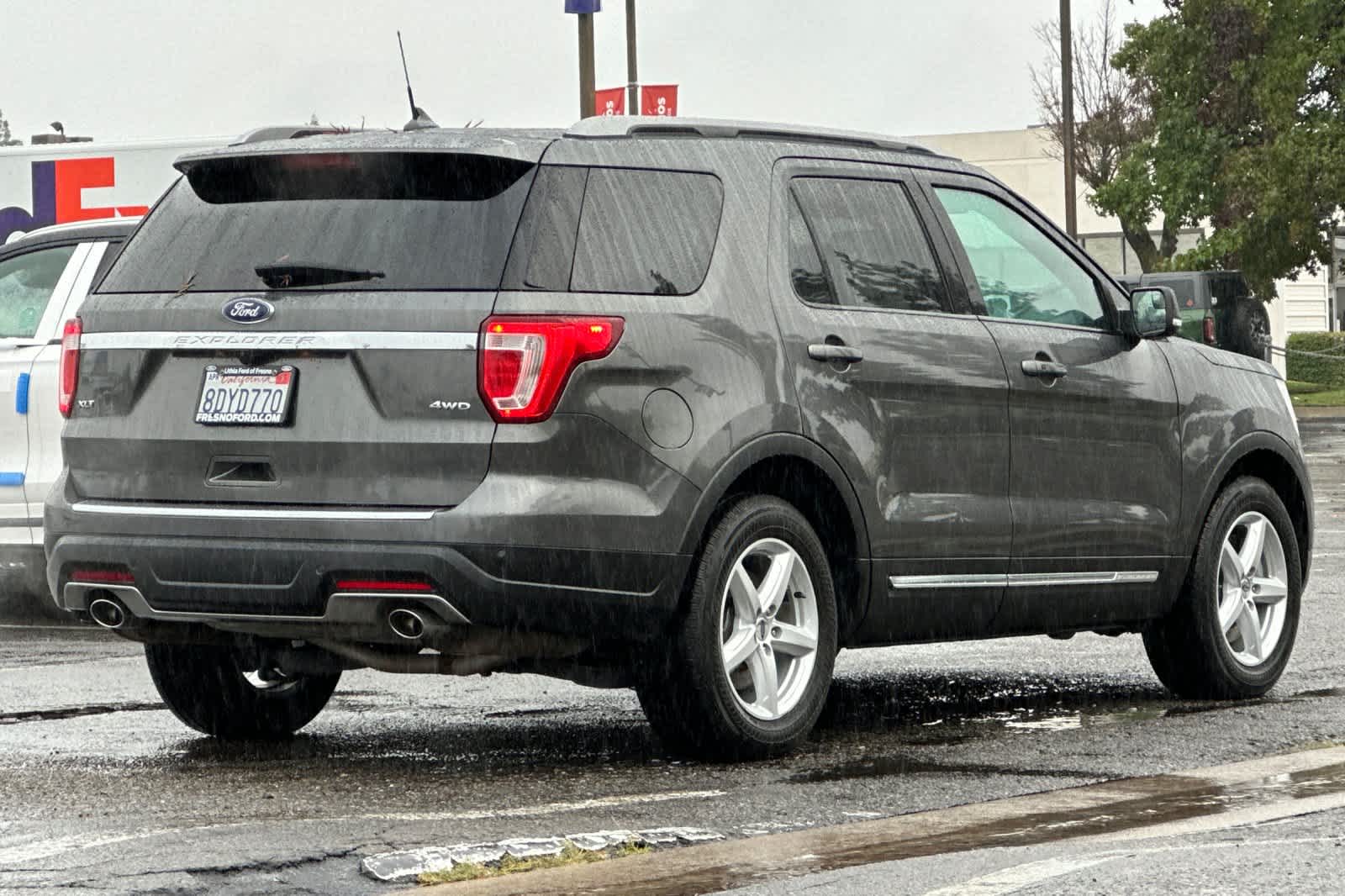 2018 Ford Explorer XLT photo 2