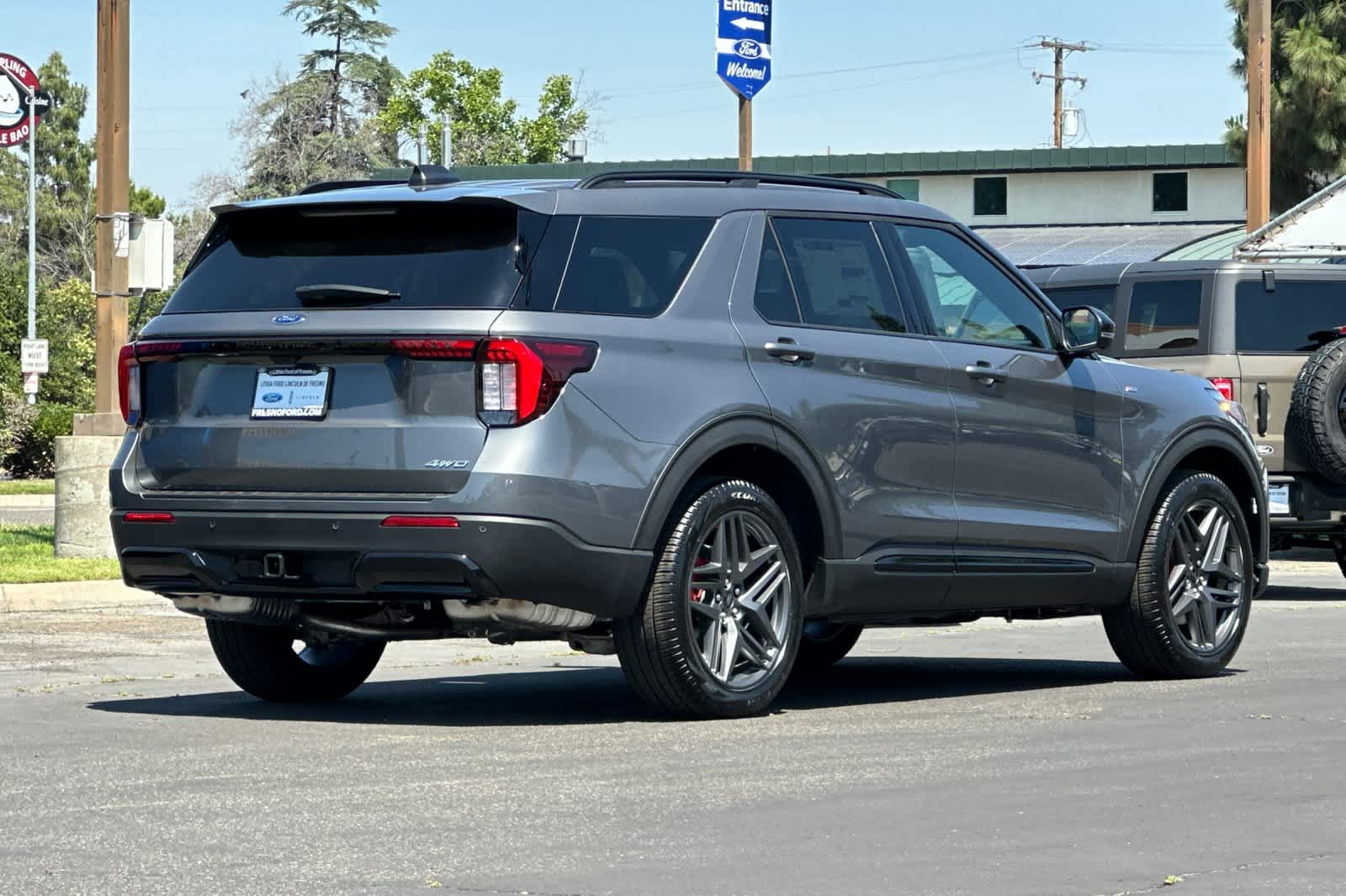 Thumbnail: 2026 Ford Explorer - 2