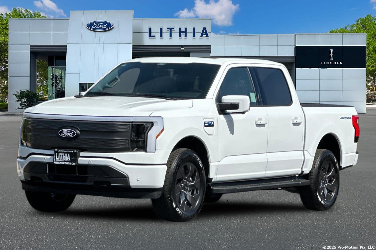 2025 Ford F-150 Lightning Lariat's photo