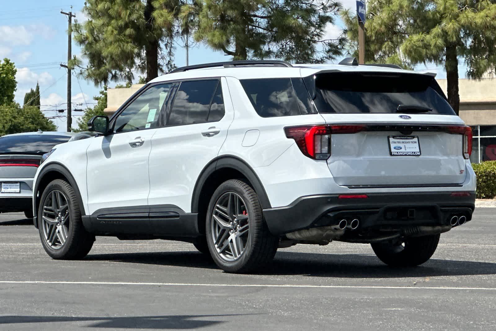 Thumbnail: 2026 Ford Explorer - 6