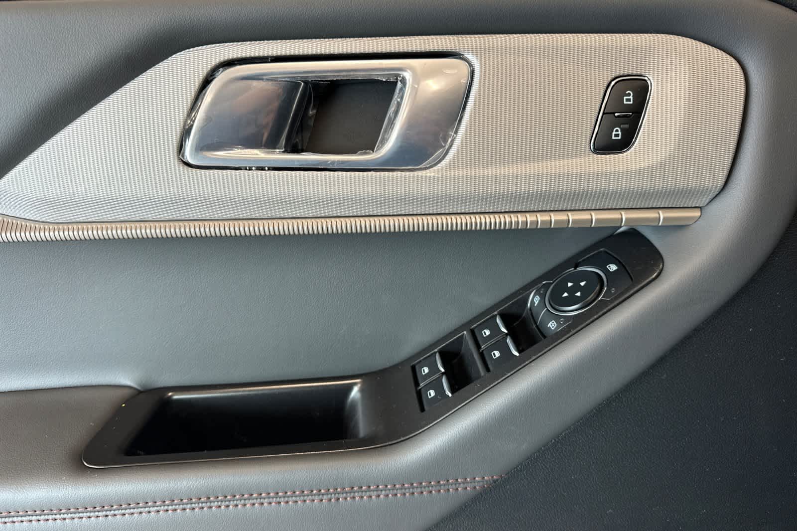 Thumbnail: 2026 Ford Explorer - 13