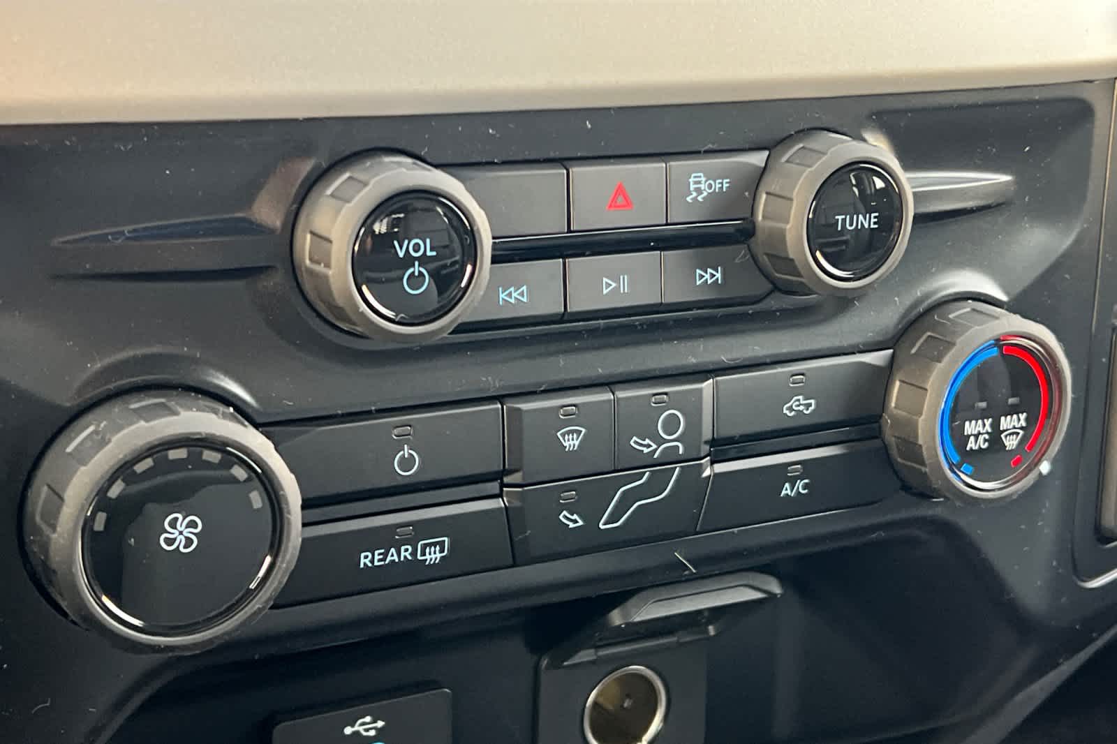 Thumbnail: 2026 Ford Econoline - 20