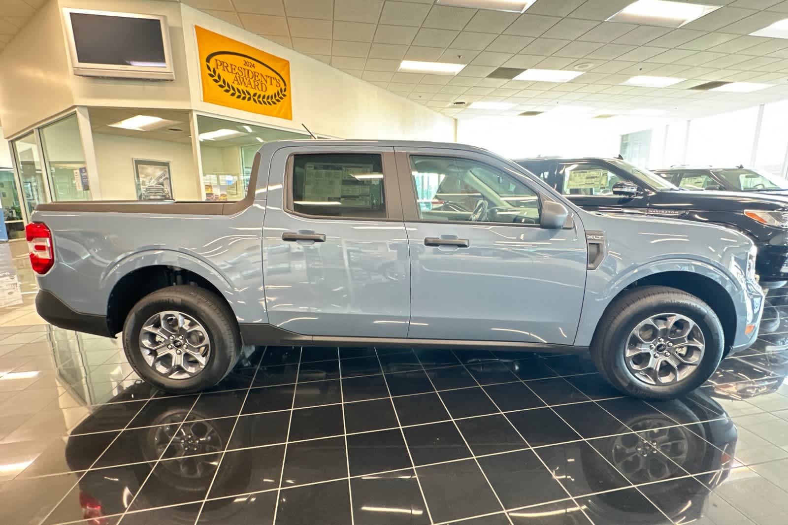 Thumbnail: 2025 Ford Maverick - 8