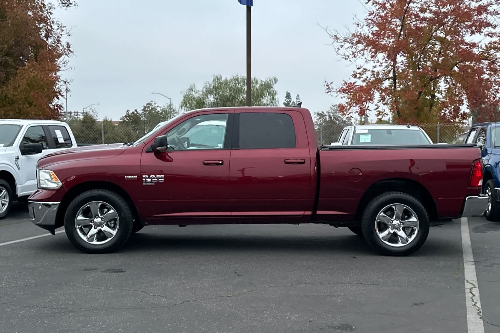 Thumbnail: 2019 RAM 1500 Classic - 5