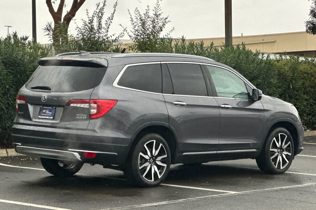 Certified 2022 Honda Pilot Touring 7-Passenger SUV