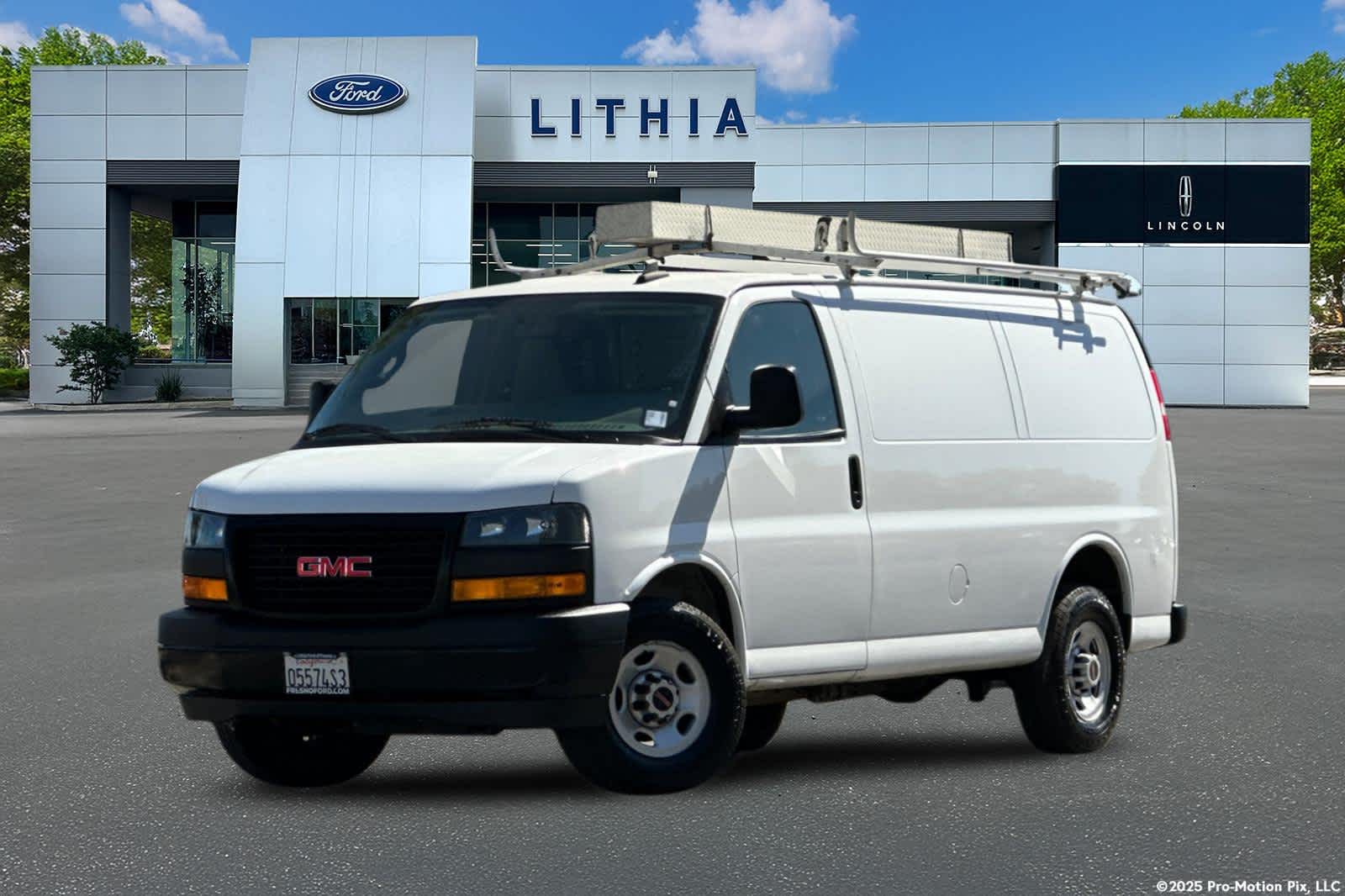 2023 GMC Savana Cargo