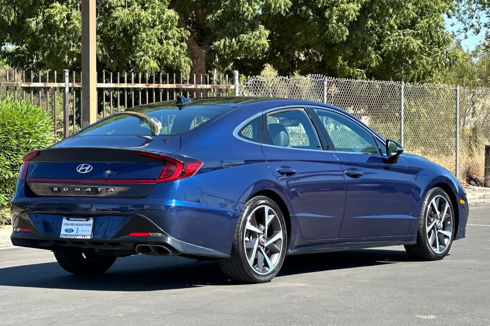 2022 Hyundai Sonata SEL Plus photo 2