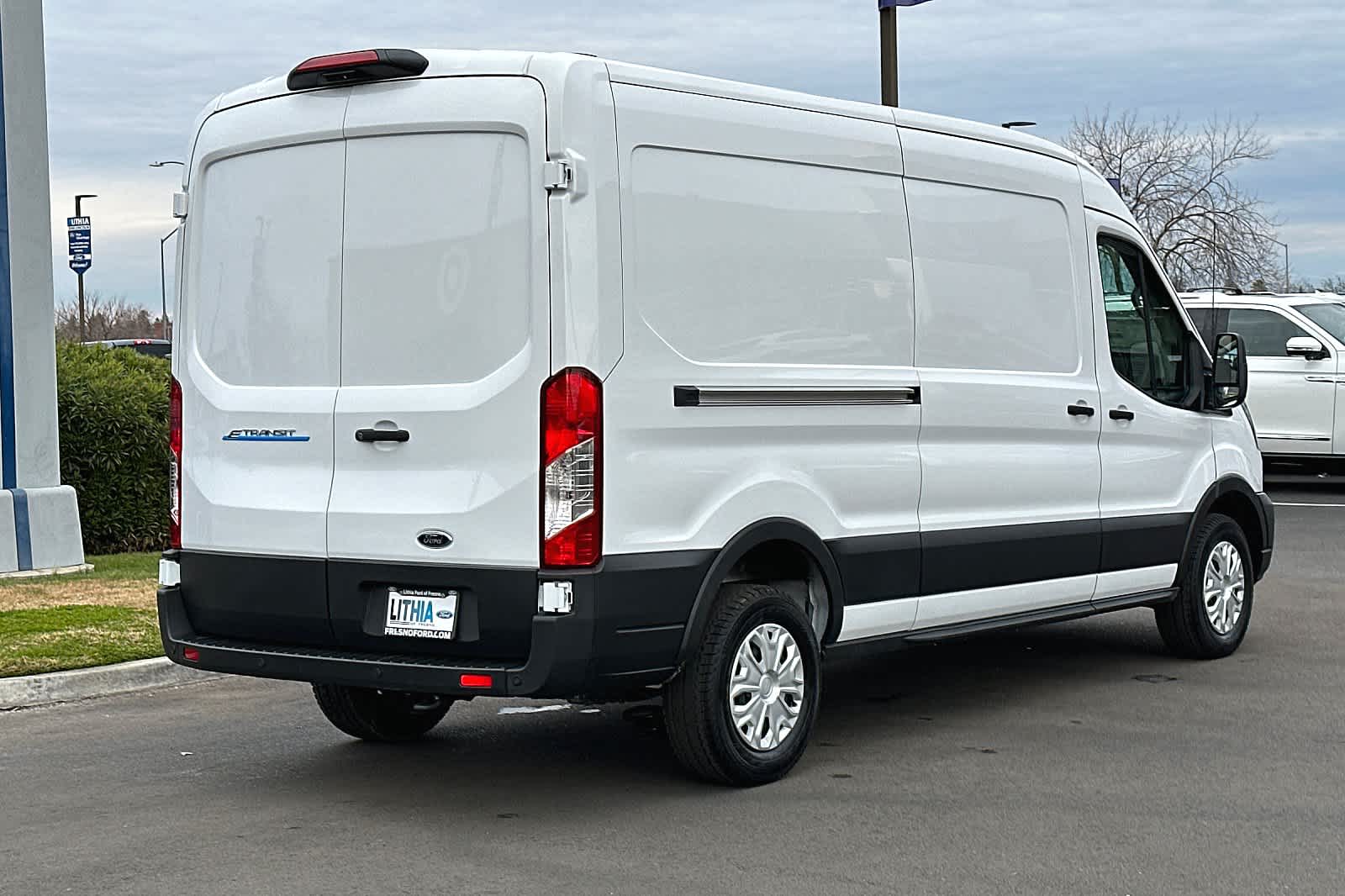 2023 Ford Transit photo 2