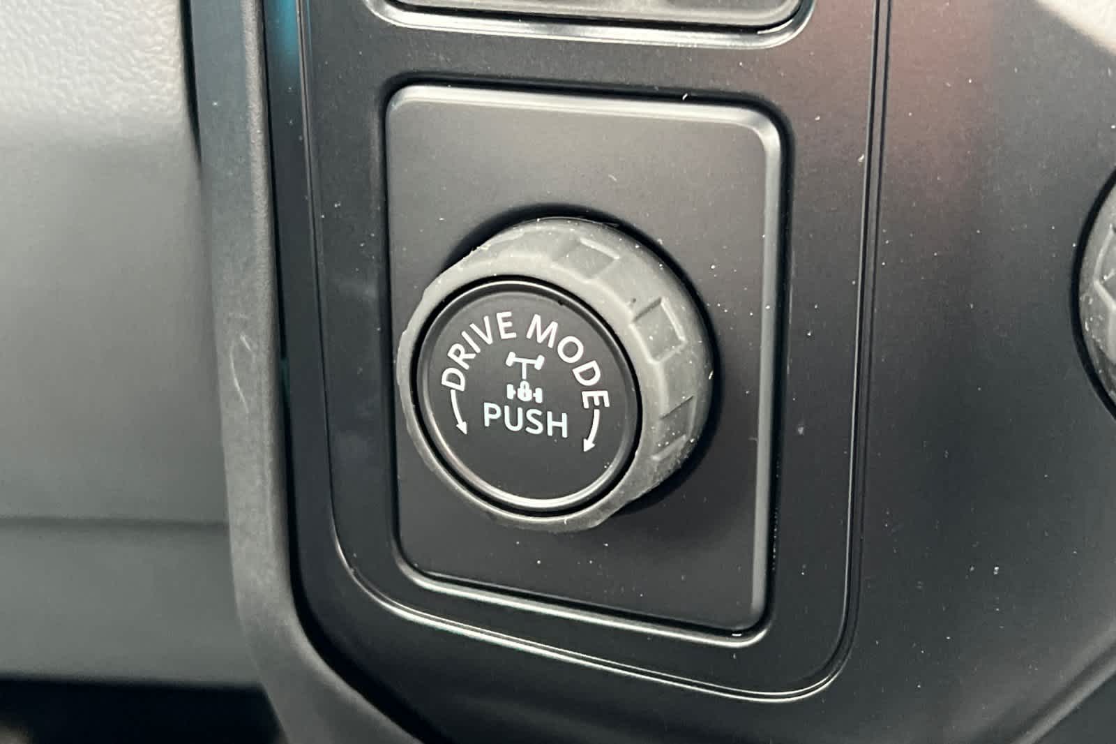 Thumbnail: 2025 Ford Econoline - 23