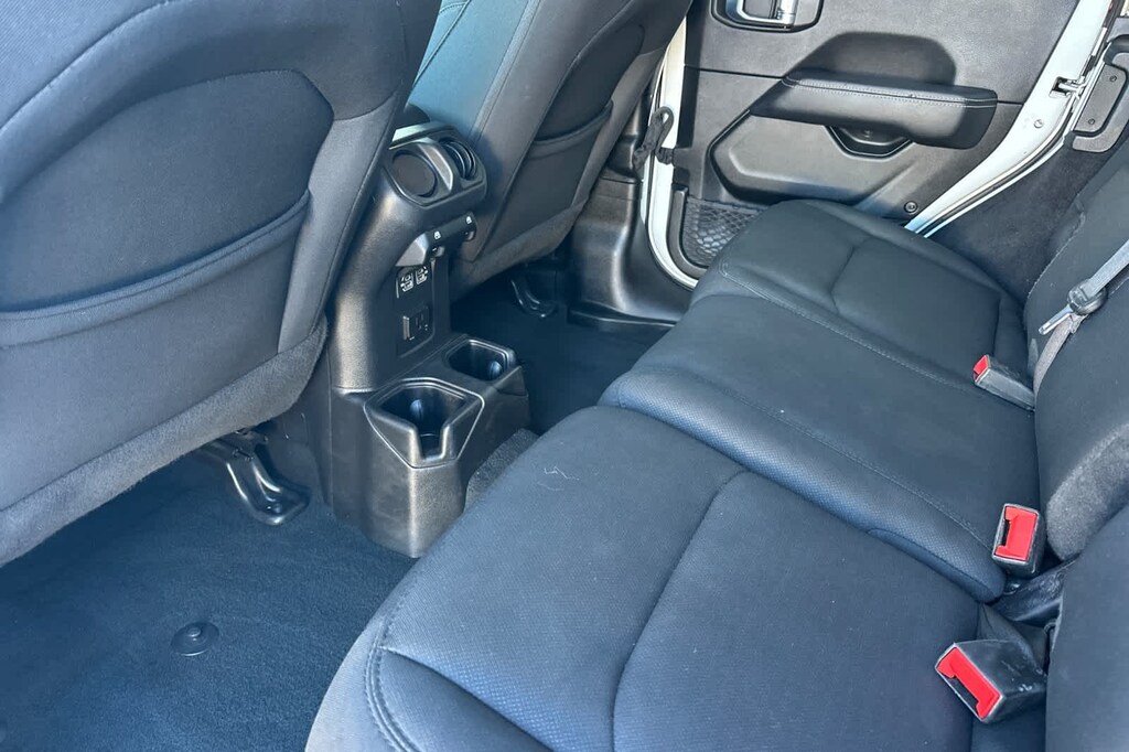 Certified 2022 Jeep Wrangler Unlimited Sahara SUV