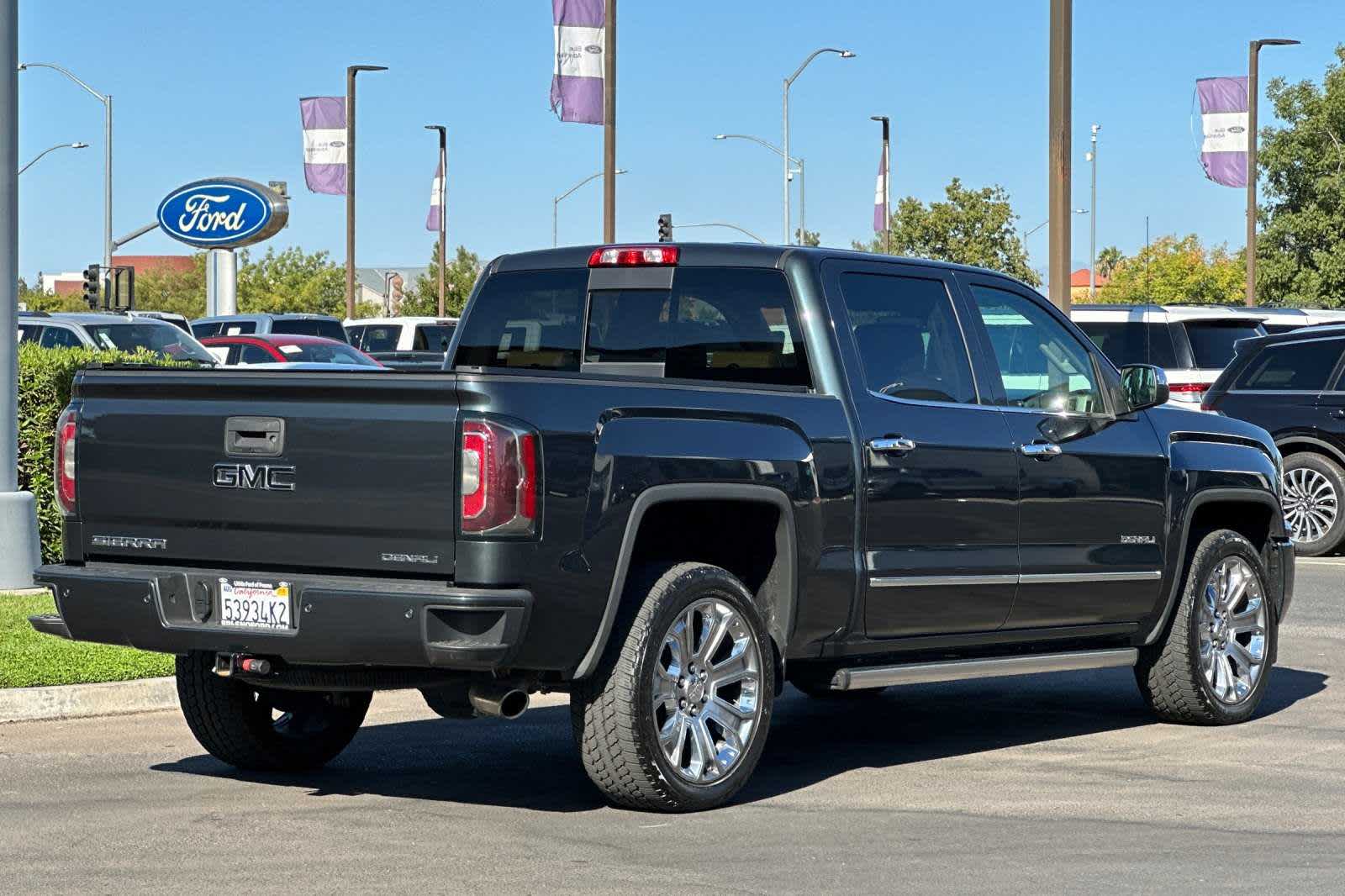 Used 2018 GMC Sierra 1500 Denali Denali with VIN 3GTU2PEJ2JG281916 for sale in Fresno, CA